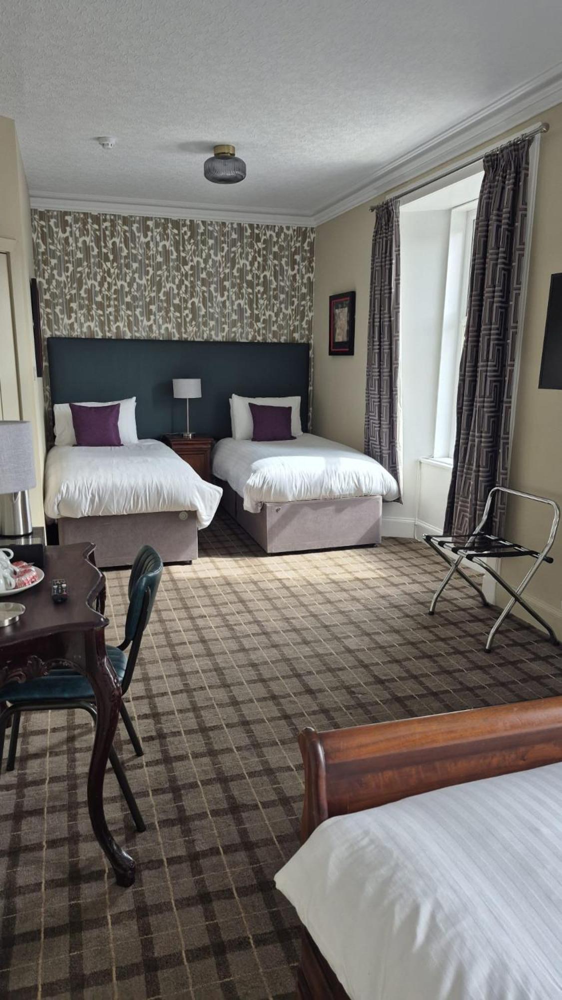Commercial Hotel Alness Zewnętrze zdjęcie